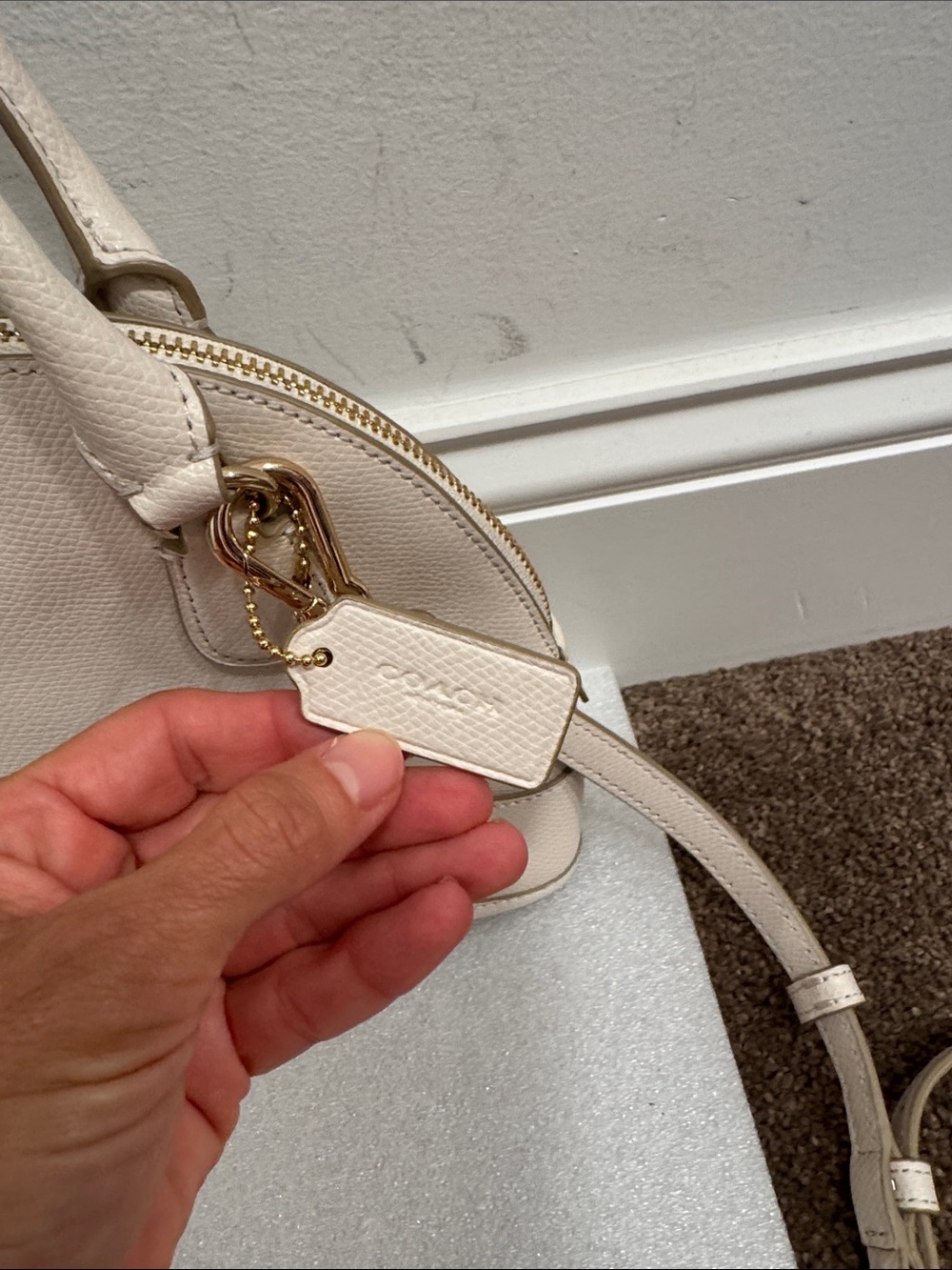 Coach Cora mini dome satchel crossbody bag with hangtag - Picture 3 of 9